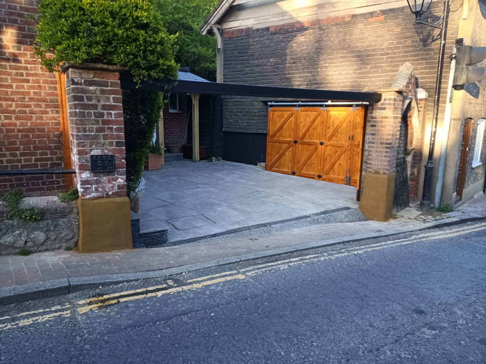 Bespoke timber driveway and security gates in Maidstone, Kent